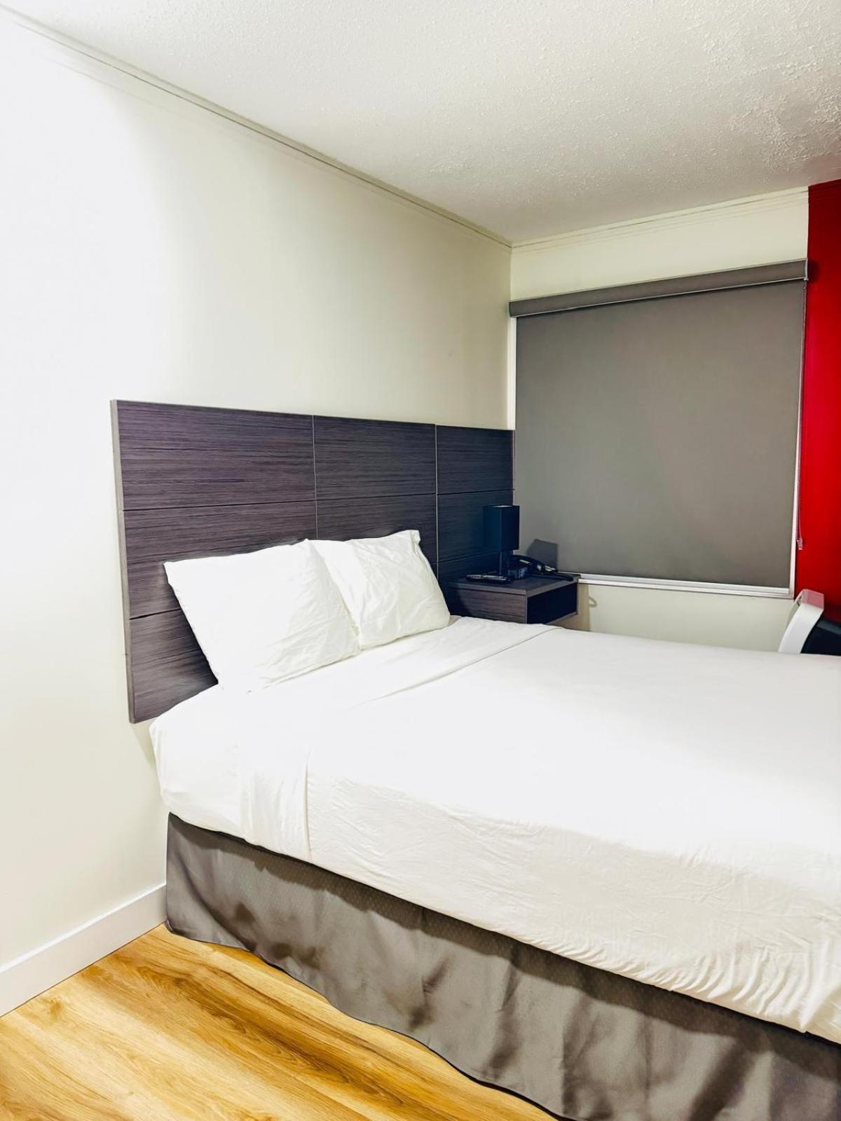 Hotel Ramada By Wyndham Dawson Creek Esterno foto