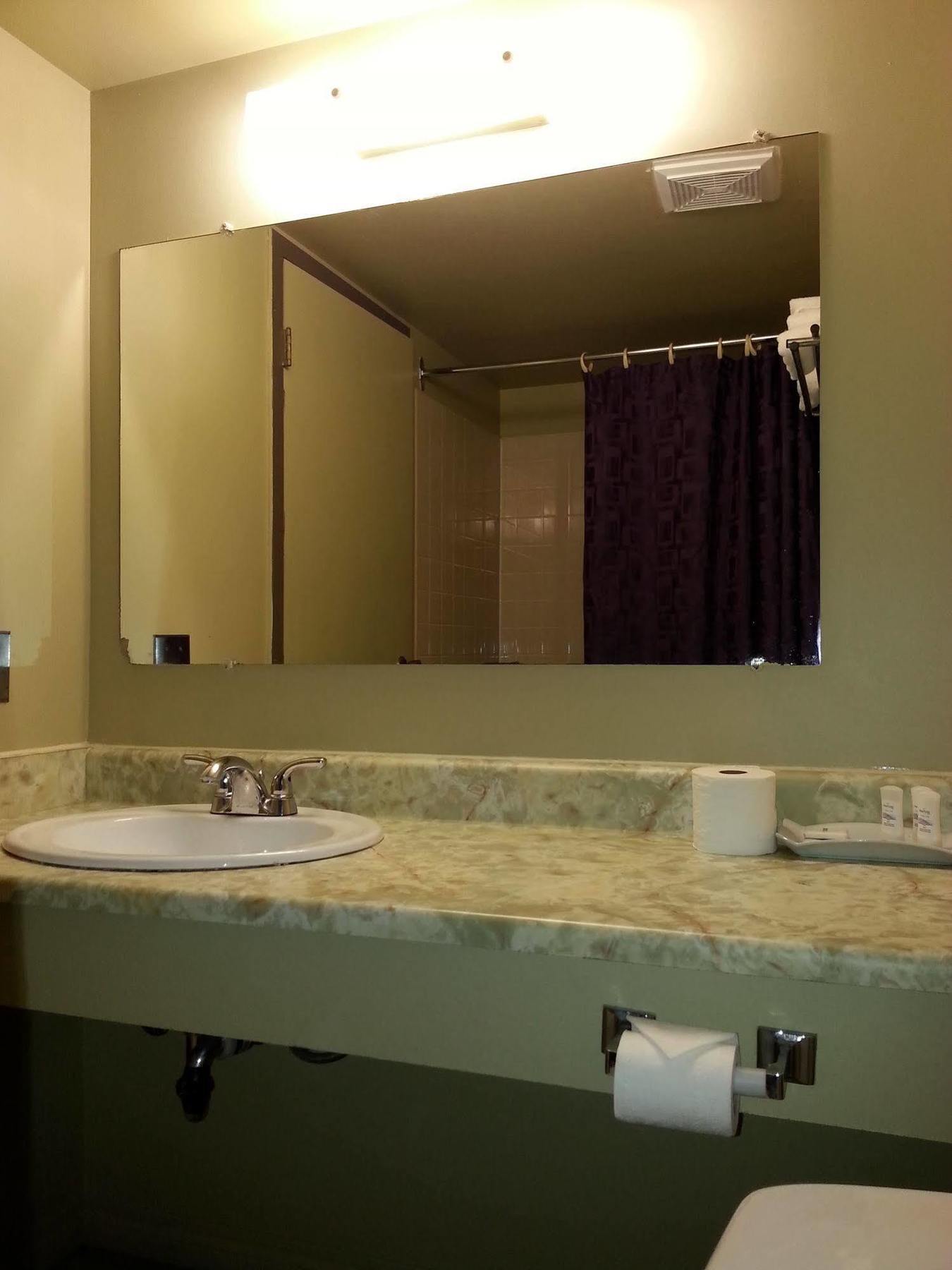 Hotel Ramada By Wyndham Dawson Creek Esterno foto